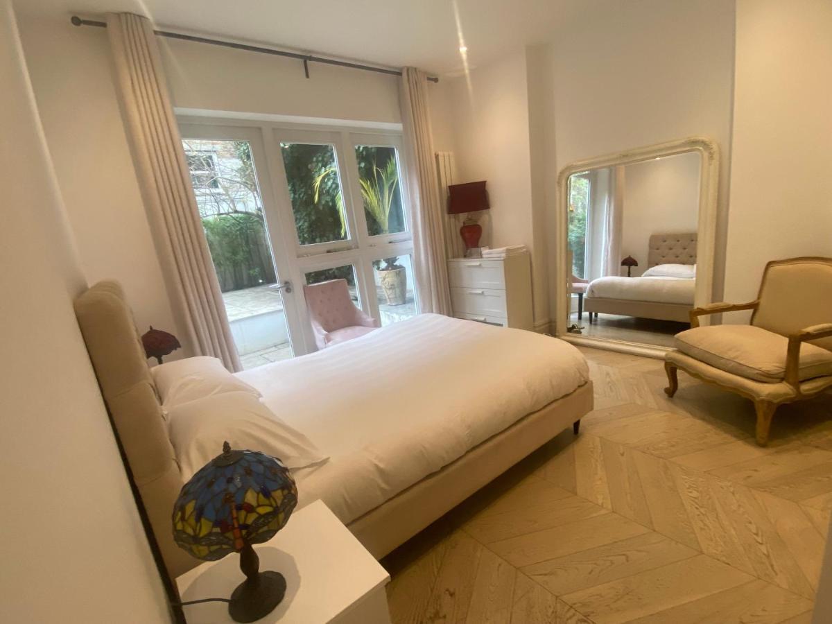 Luxury 2 Double Bedroom Flat - Kensington Лондон Екстериор снимка