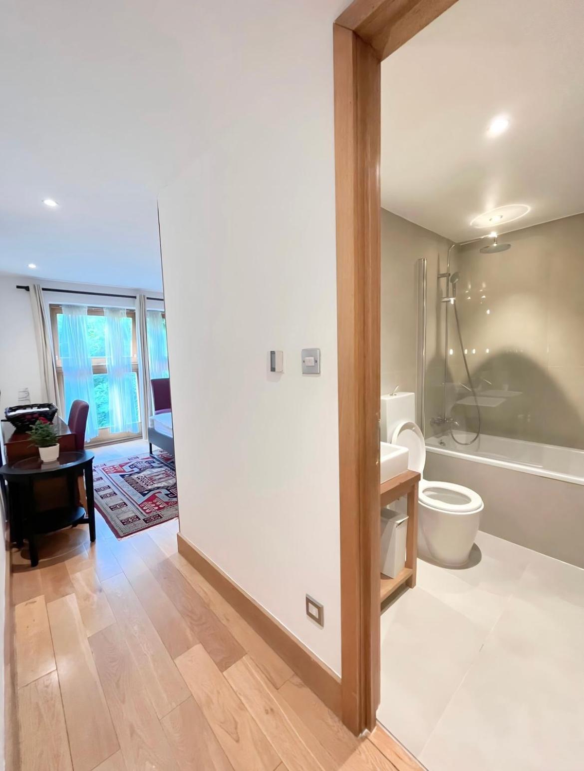 Luxury 2 Double Bedroom Flat - Kensington Лондон Екстериор снимка