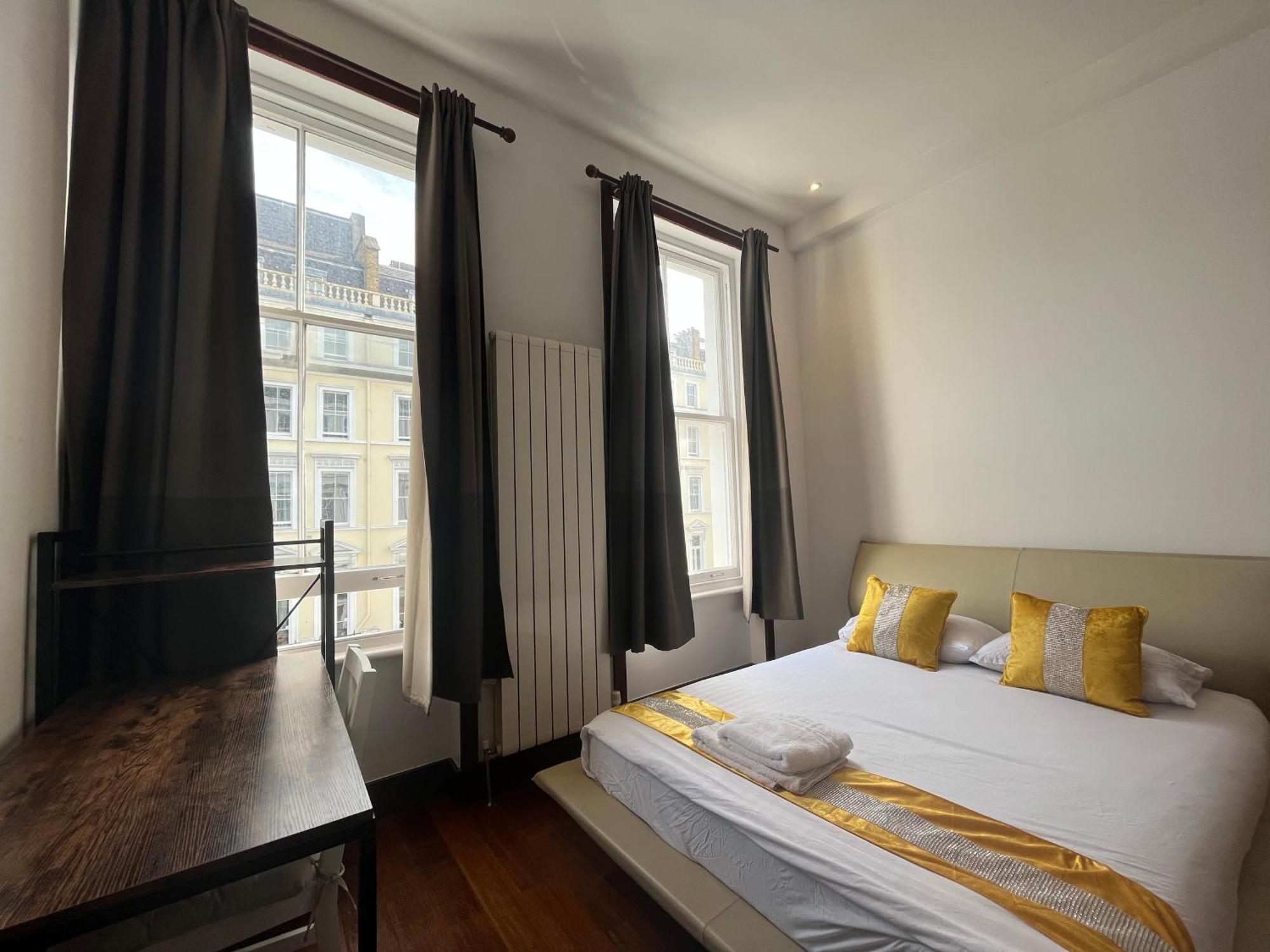 Luxury 2 Double Bedroom Flat - Kensington Лондон Екстериор снимка